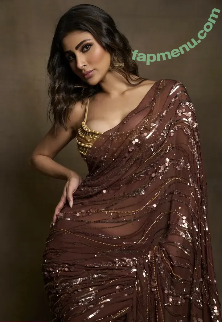 Mouni Roy nude photo #0057 (imouniroy)