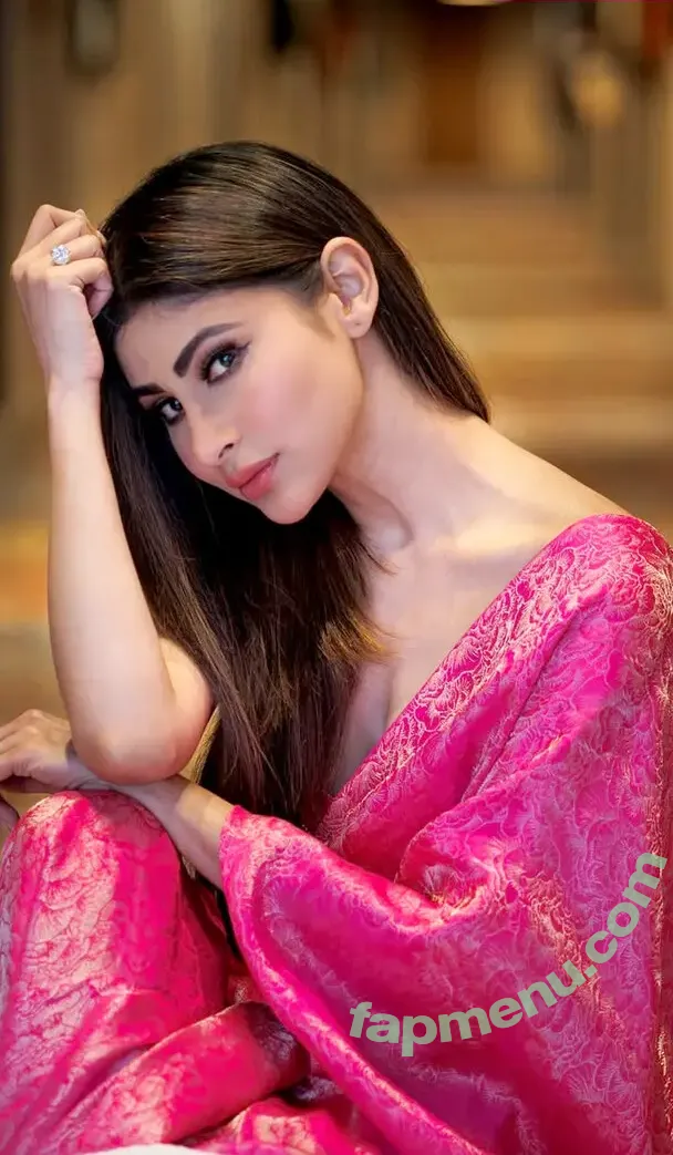 Mouni Roy nude photo #0071 (imouniroy)