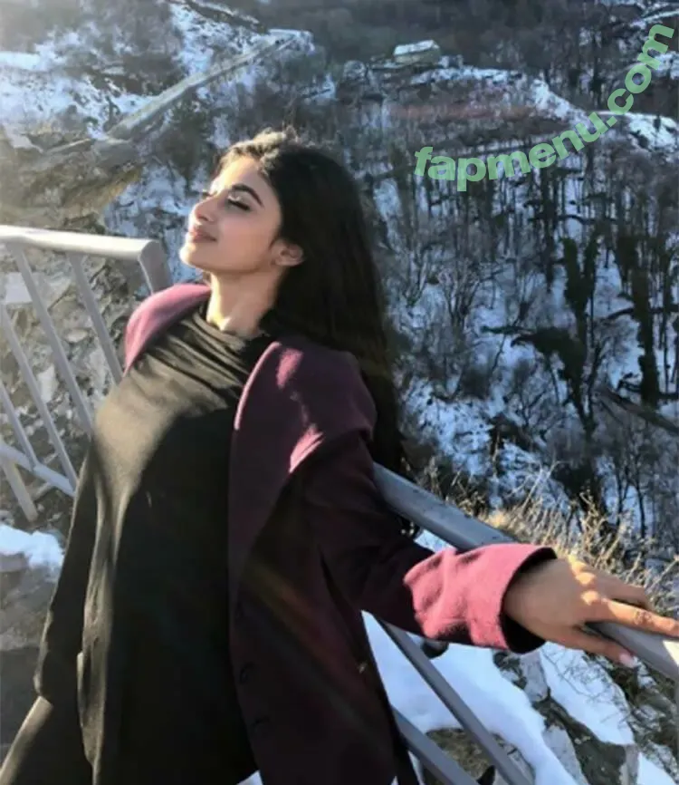 Mouni Roy nude photo #0078 (imouniroy)