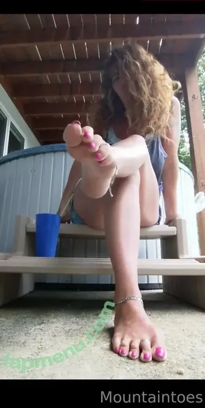 mountaintoes / mountaintoesceramics nude photo #0018