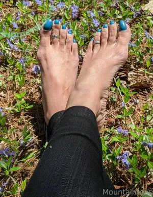 mountaintoes / mountaintoesceramics nude photo #0022