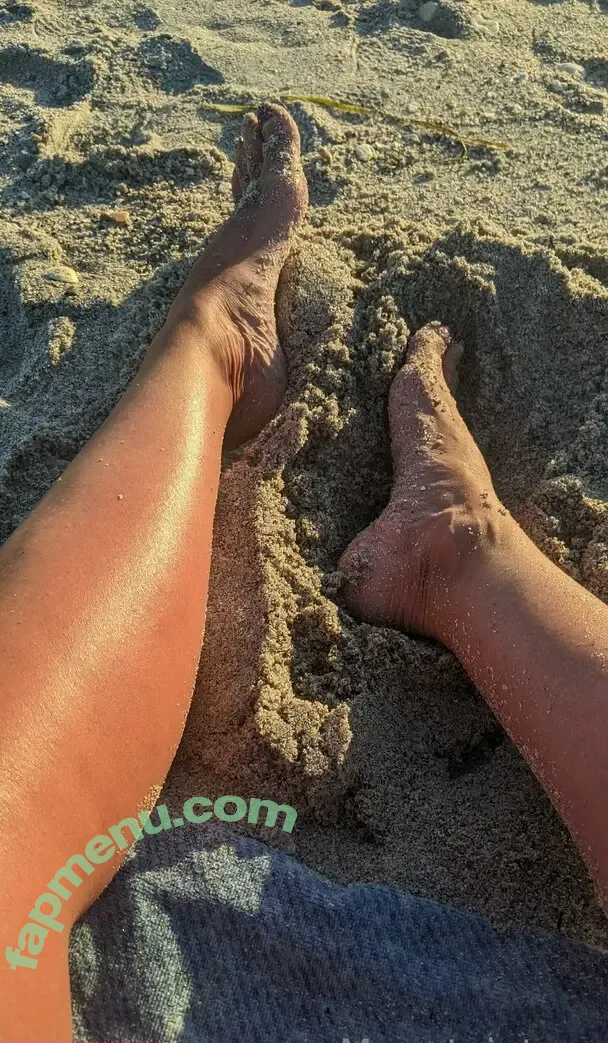 mountaintoes nude photo #0033 (mountaintoesceramics)