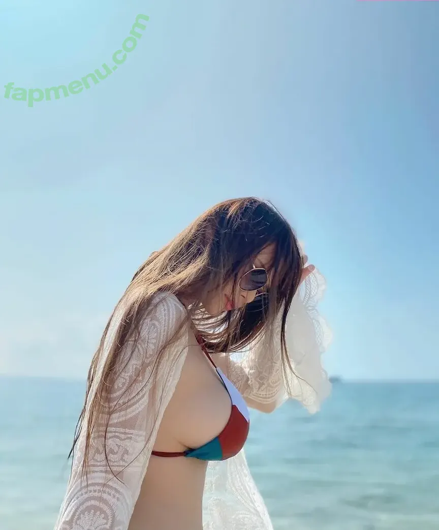 Mov19960908 nude photo #0055 (la_sirena90 / summer850908)