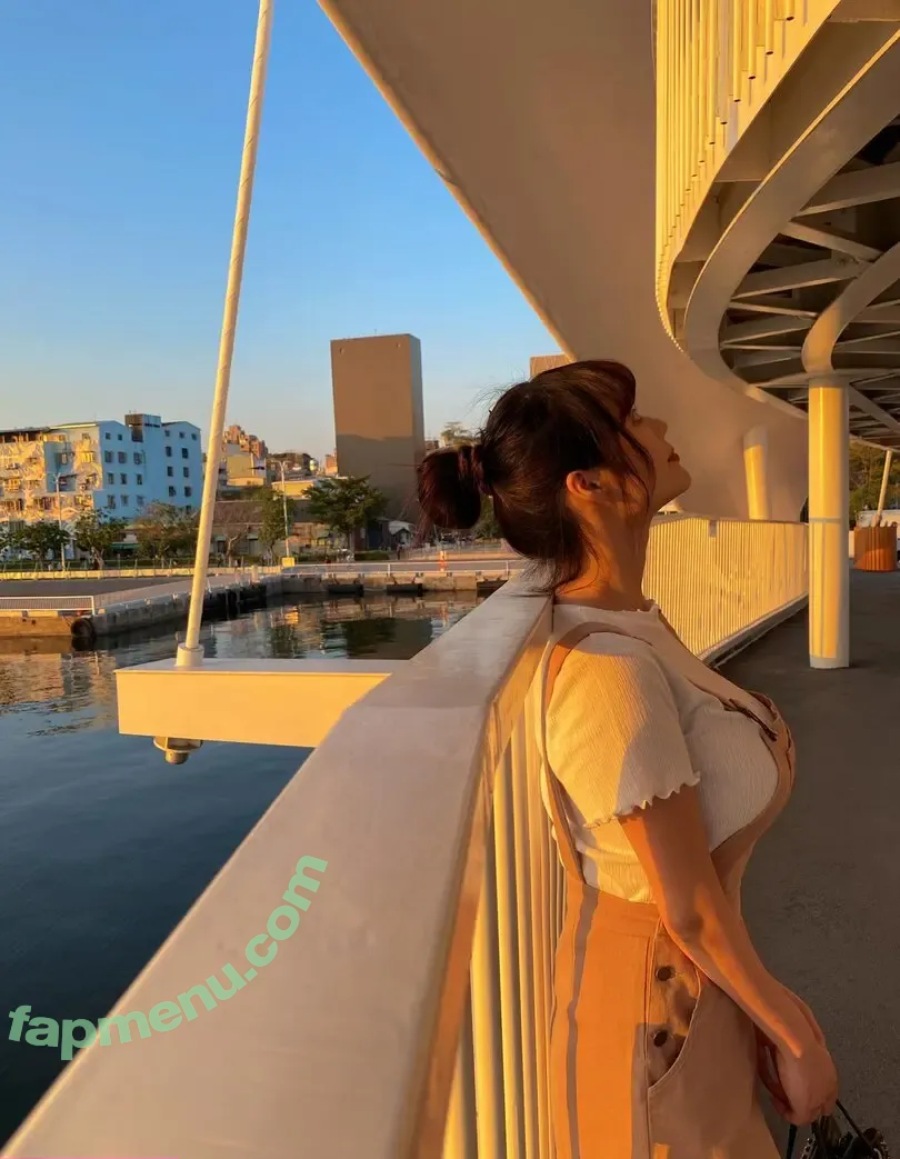 Mov19960908 nude photo #0070 (la_sirena90 / summer850908)