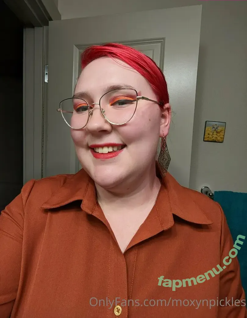 moxynpickles nude photo #0019 (moxynpickles)