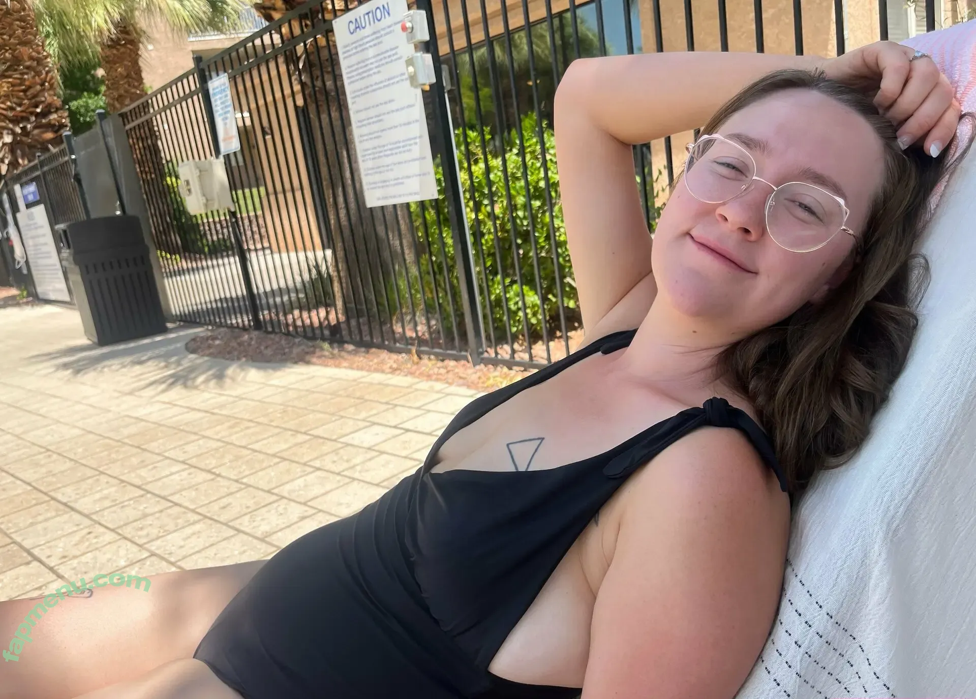 moxynpickles nude photo #0053 (moxynpickles)