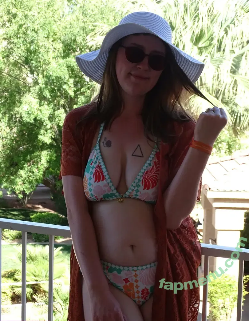 moxynpickles nude photo #0058 (moxynpickles)