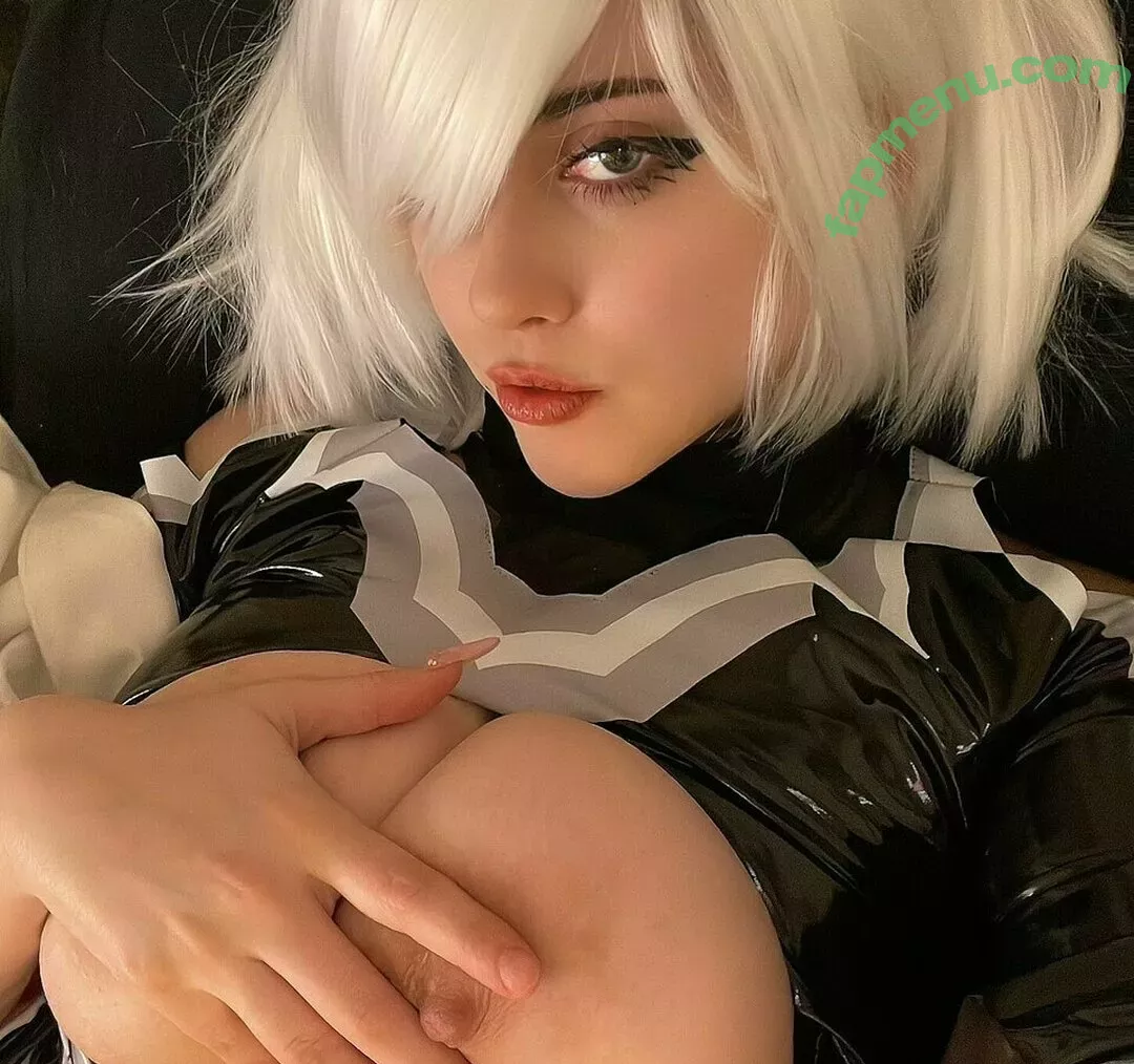 Moyumii nude photo #0034 (Moyumie / moyumiee)