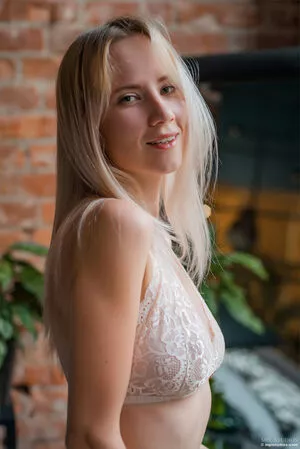  nude photo #3590