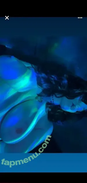 Mr.Buzzles / Vwiskers nude photo #0035