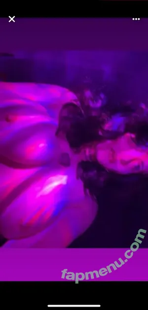 Mr.Buzzles / Vwiskers nude photo #0037