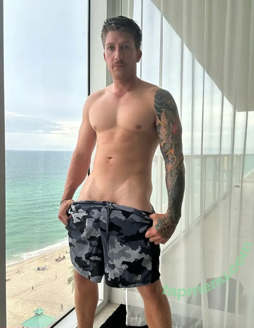 mr_robinsonn nude photo #0005 (__.mr_robinson.__)