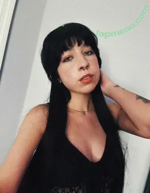 Mrizzy / Mriz nude photo #0046