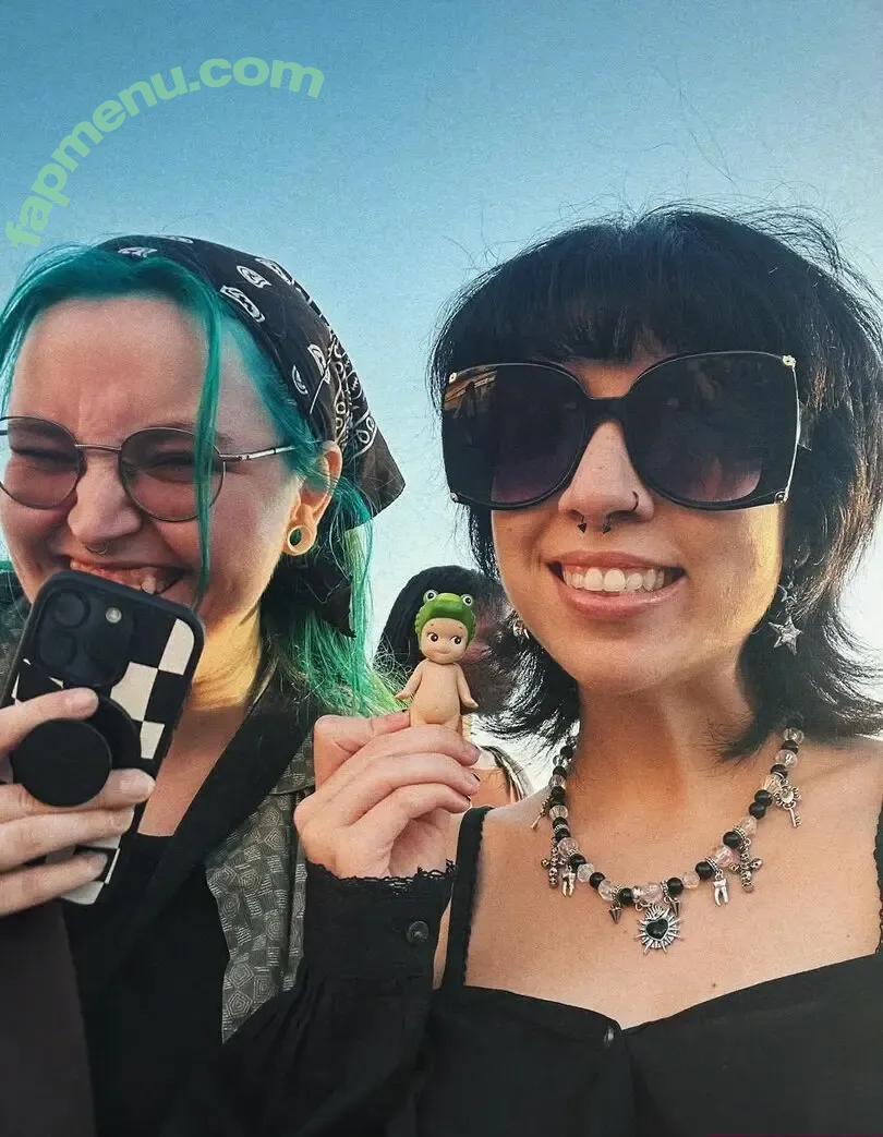 Mrizzy nude photo #0052 (Mriz)