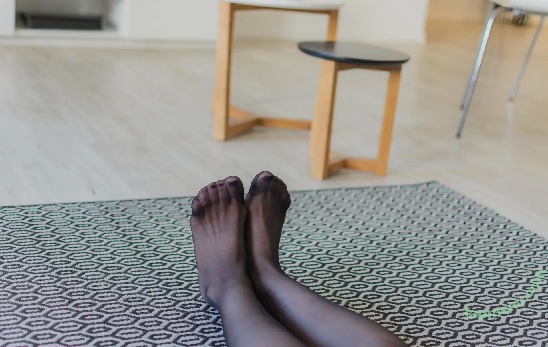 mrnyloninderschweiz nude photo #0041 (mrnyloninderschweiz)