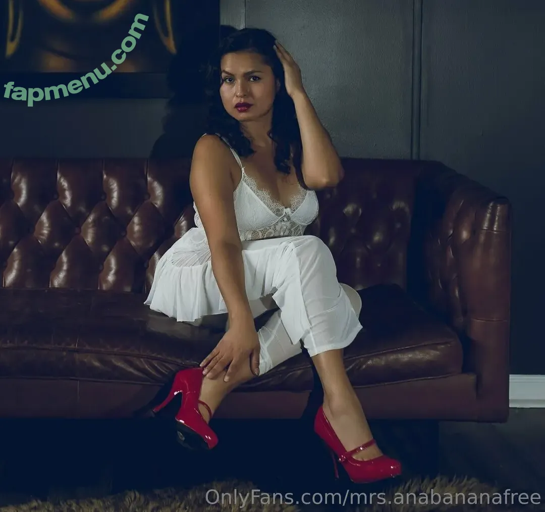 mrs.anabananafree nude photo #0006 (mrs_anabanana)
