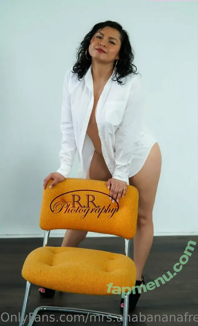 mrs.anabananafree nude photo #0027 (mrs_anabanana)
