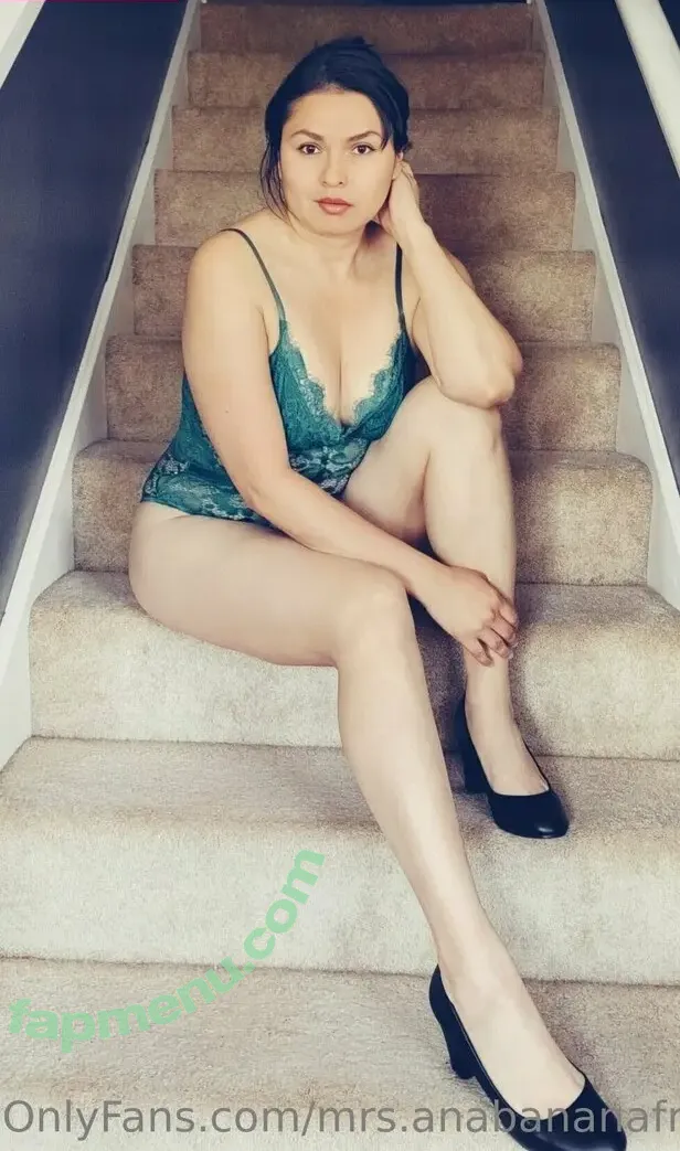 mrs.anabananafree nude photo #0029 (mrs_anabanana)