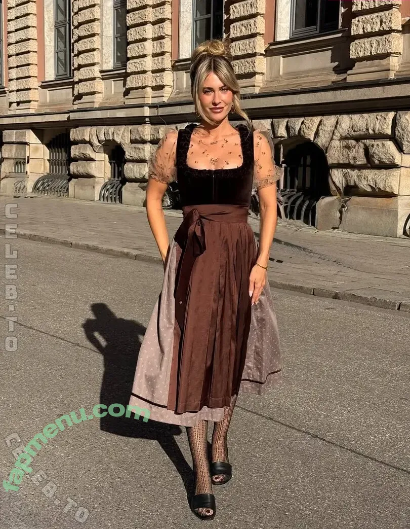 Mrs. Bella nude photo #0052 (mrsbella / mrsbellala)