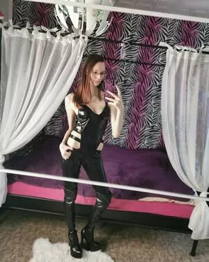 mrs-crazy / __mrs._crazy__ / mrs_crazy / mrs_crazy_ nude photo #0065