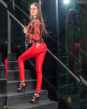 mrs-crazy / __mrs._crazy__ / mrs_crazy / mrs_crazy_ nude photo #0190