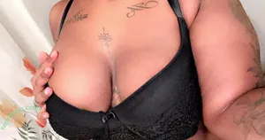 mrs.juicyfruit / juicy_the_body nude photo #0012