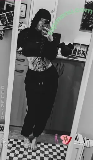 Mrs Murder / _murderedlovee_ / leitungs.wasser.9 / o_mrsmurder_o nude photo #0018