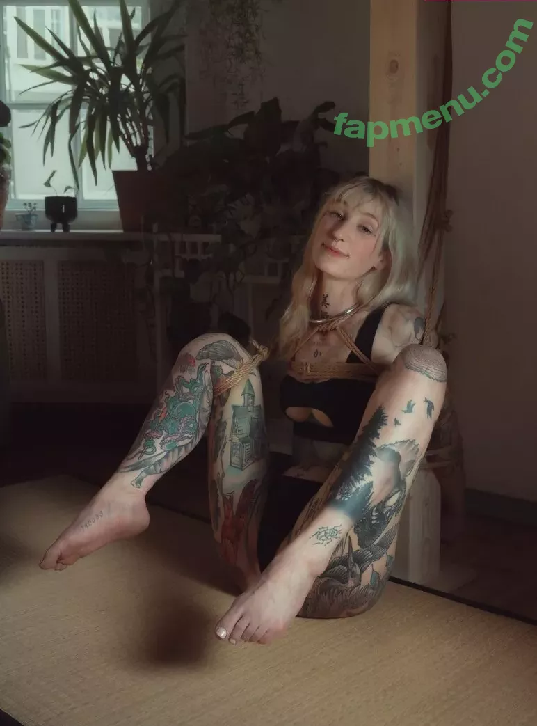 Mrs Nice nude photo #0004 (Mrs_nice / mrs_nice420)