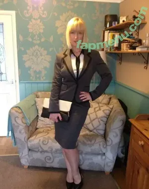 Mrs S Stockings / mrshnylons / mrshosiery nude photo #0398