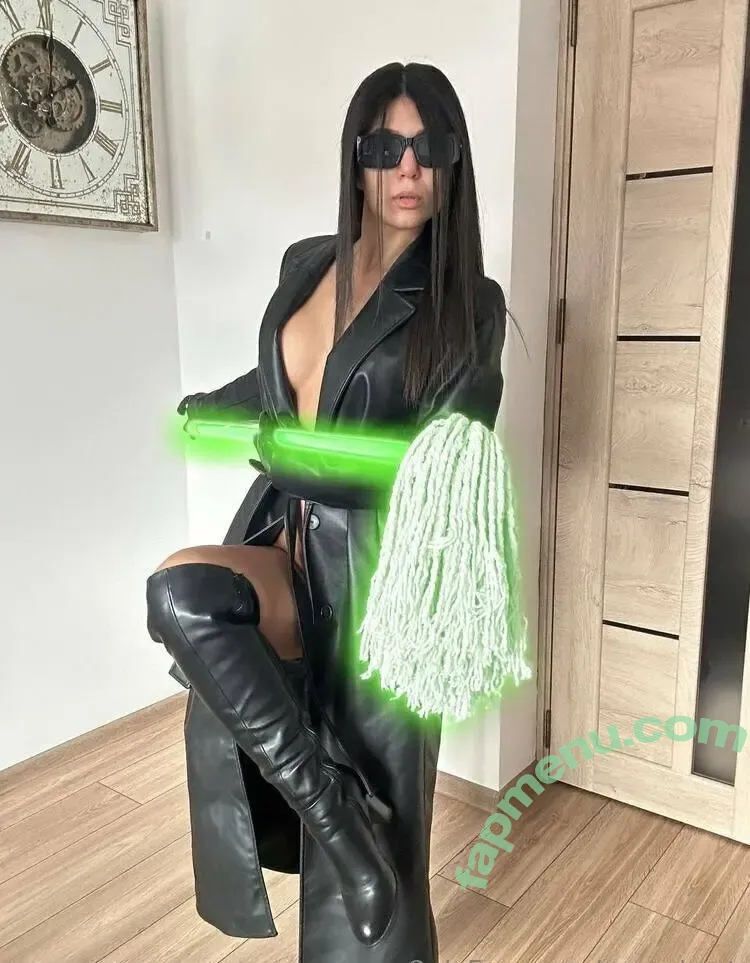 mrs_sicret nude photo #0003 (mrs_sicret)