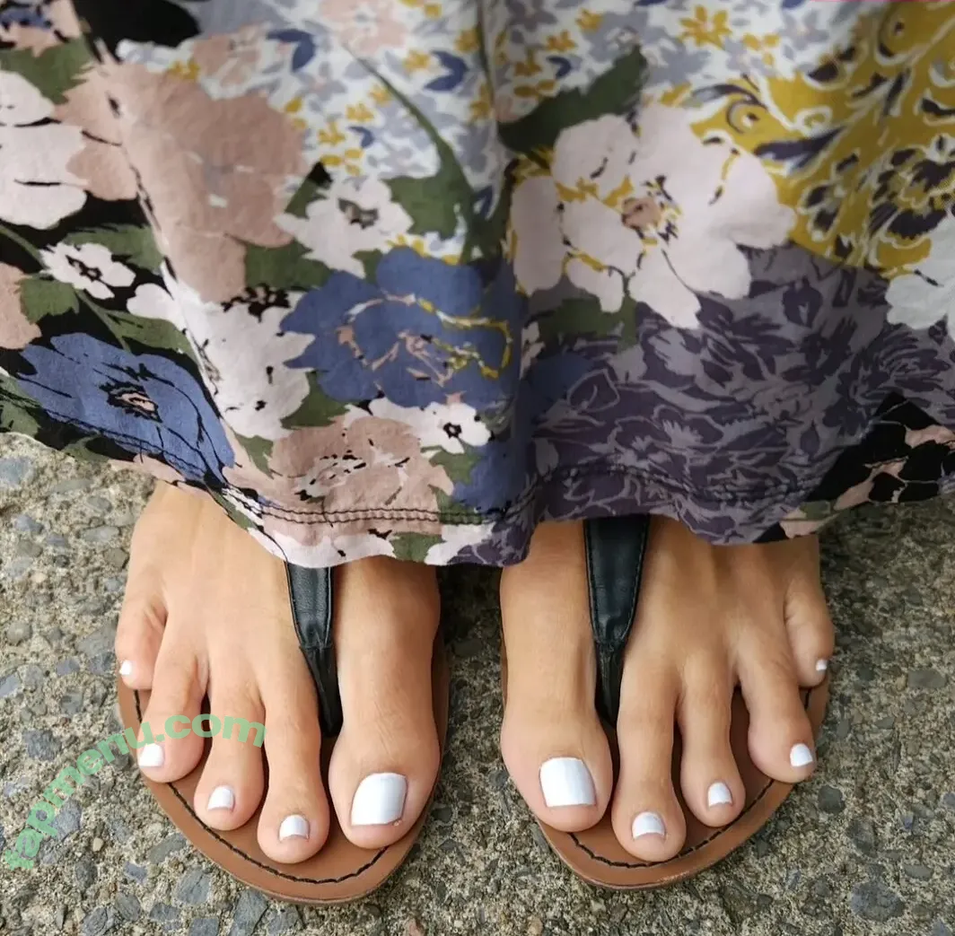 Mrs. Stark nude photo #0008 (funkfyfeetgurl5150 / jamie_stark5150)