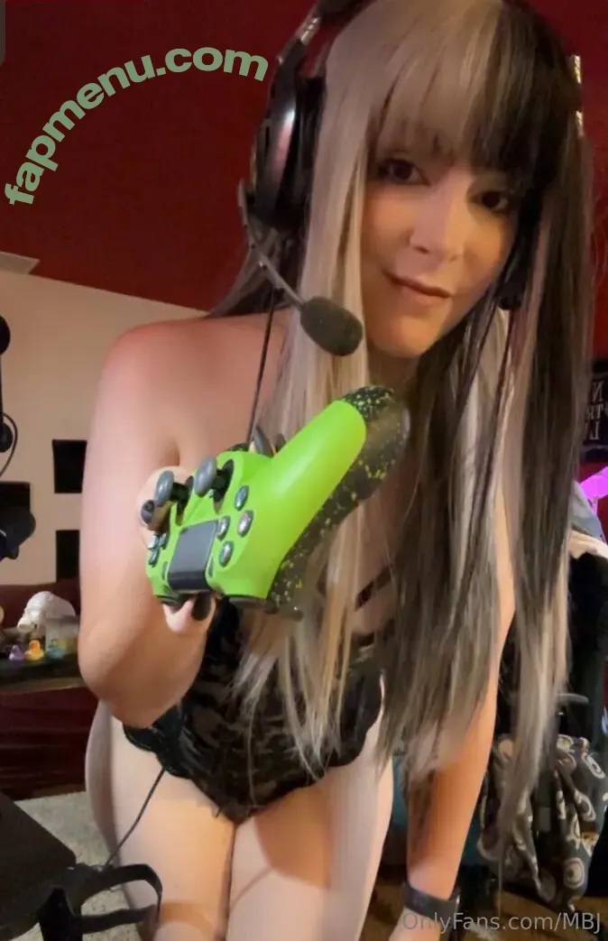 mrsbeatlejuice nude photo #0002 (mrsbeatlejuice)