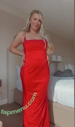 mrsblondebrewer / maggieclayton_ nude photo #0006