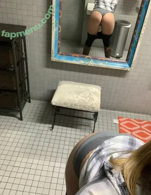 mrselliebrooks / EBrooks1127 / elliejbrooksss nude photo #0141