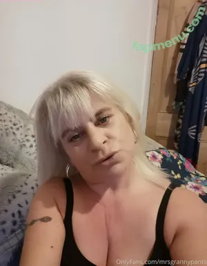 mrsgrannypants / mrs.barebackpackers nude photo #0004