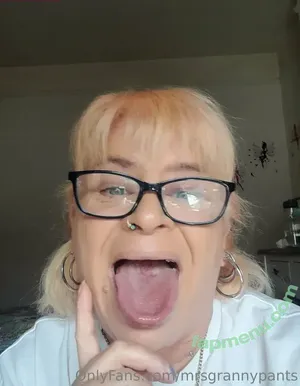 mrsgrannypants / mrs.barebackpackers nude photo #0025