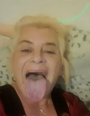 mrsgrannypants / mrs.barebackpackers nude photo #0030