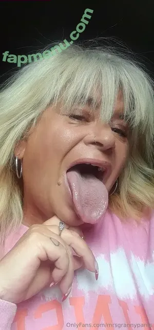 mrsgrannypants / mrs.barebackpackers nude photo #0042