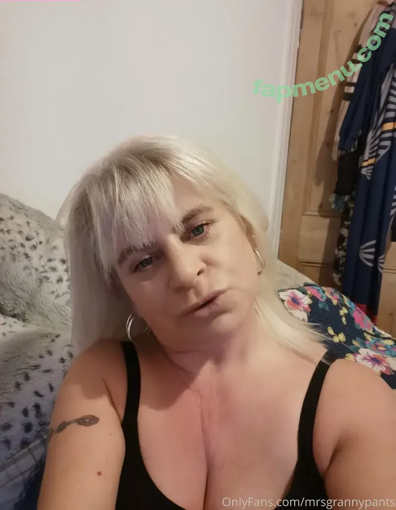 mrsgrannypants nude photo #0004 (mrs.barebackpackers)