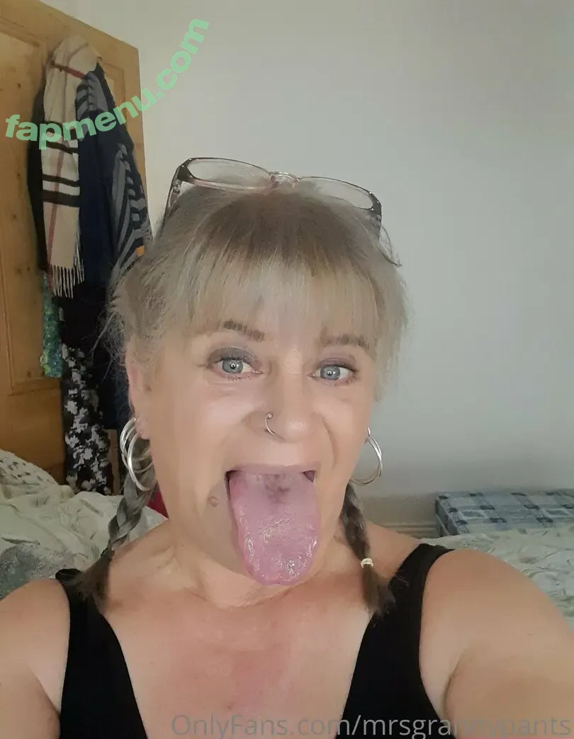 mrsgrannypants nude photo #0015 (mrs.barebackpackers)