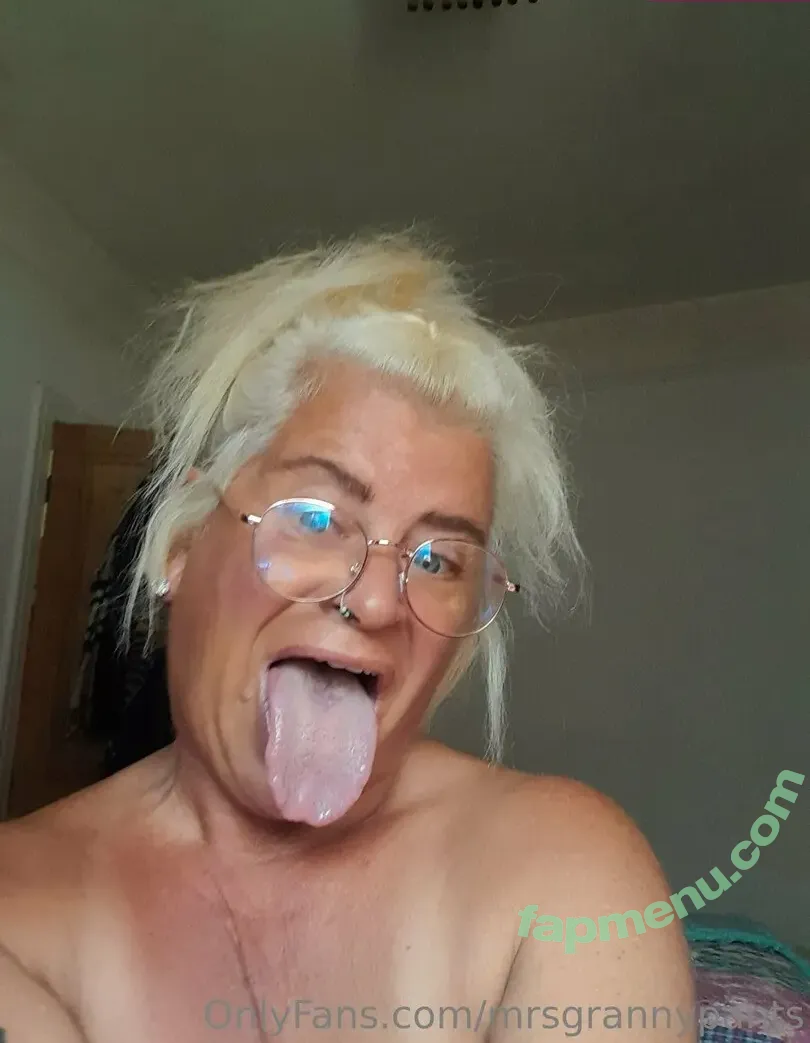 mrsgrannypants nude photo #0034 (mrs.barebackpackers)