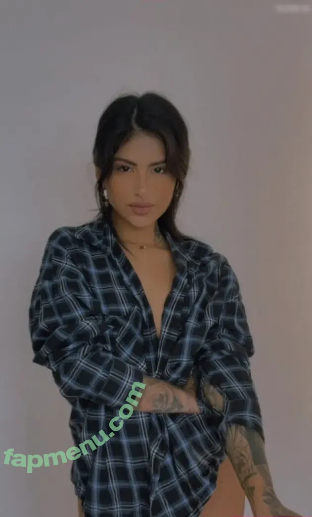 Mrskarmaaa nude photo #0002 (Mrskarmaaa)