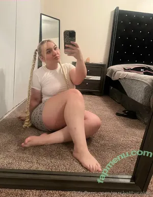  nude photo #0002