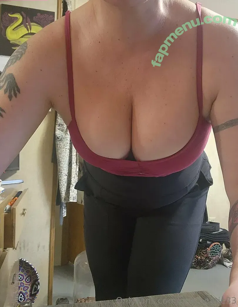 mrsmeatie33 nude photo #0014 (mrsmeatie33)