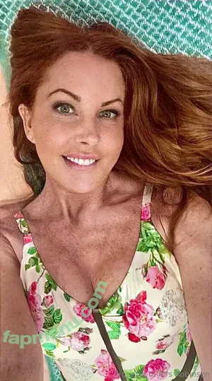 mrsrobinsonvip / mrsrobinsonxox nude photo #0152