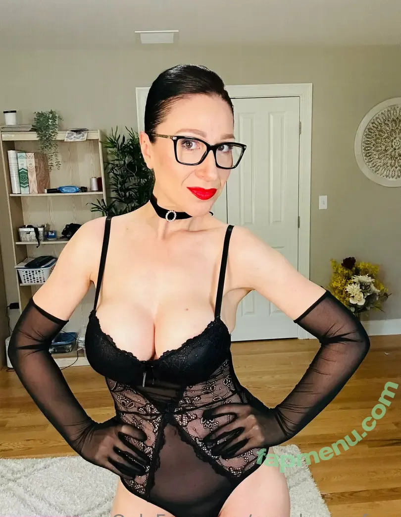 mrsskyrosefree nude photo #0012 (mrsskyrose___)