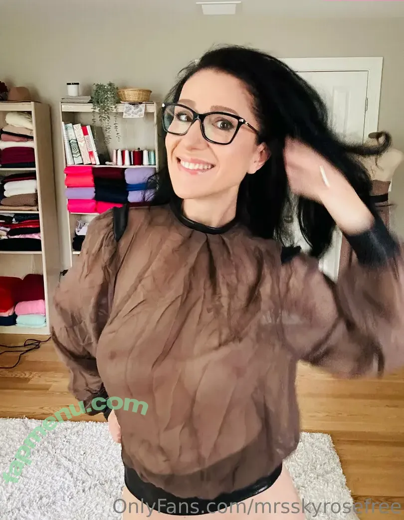 mrsskyrosefree nude photo #0016 (mrsskyrose___)