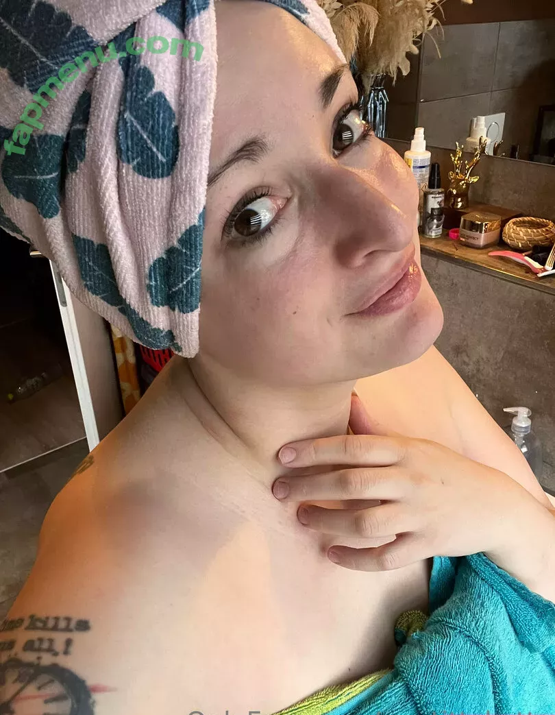 mrstittykatty nude photo #0015 (mrstittykatty)