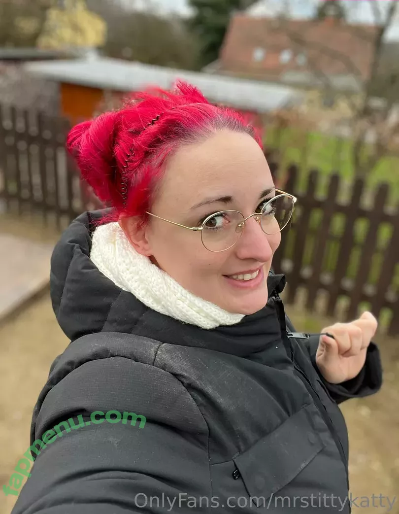 mrstittykatty nude photo #0027 (mrstittykatty)