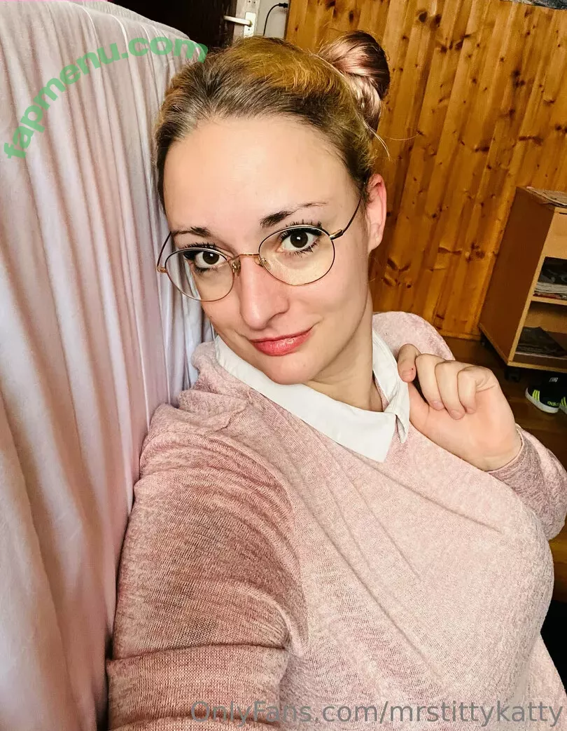 mrstittykatty nude photo #0056 (mrstittykatty)
